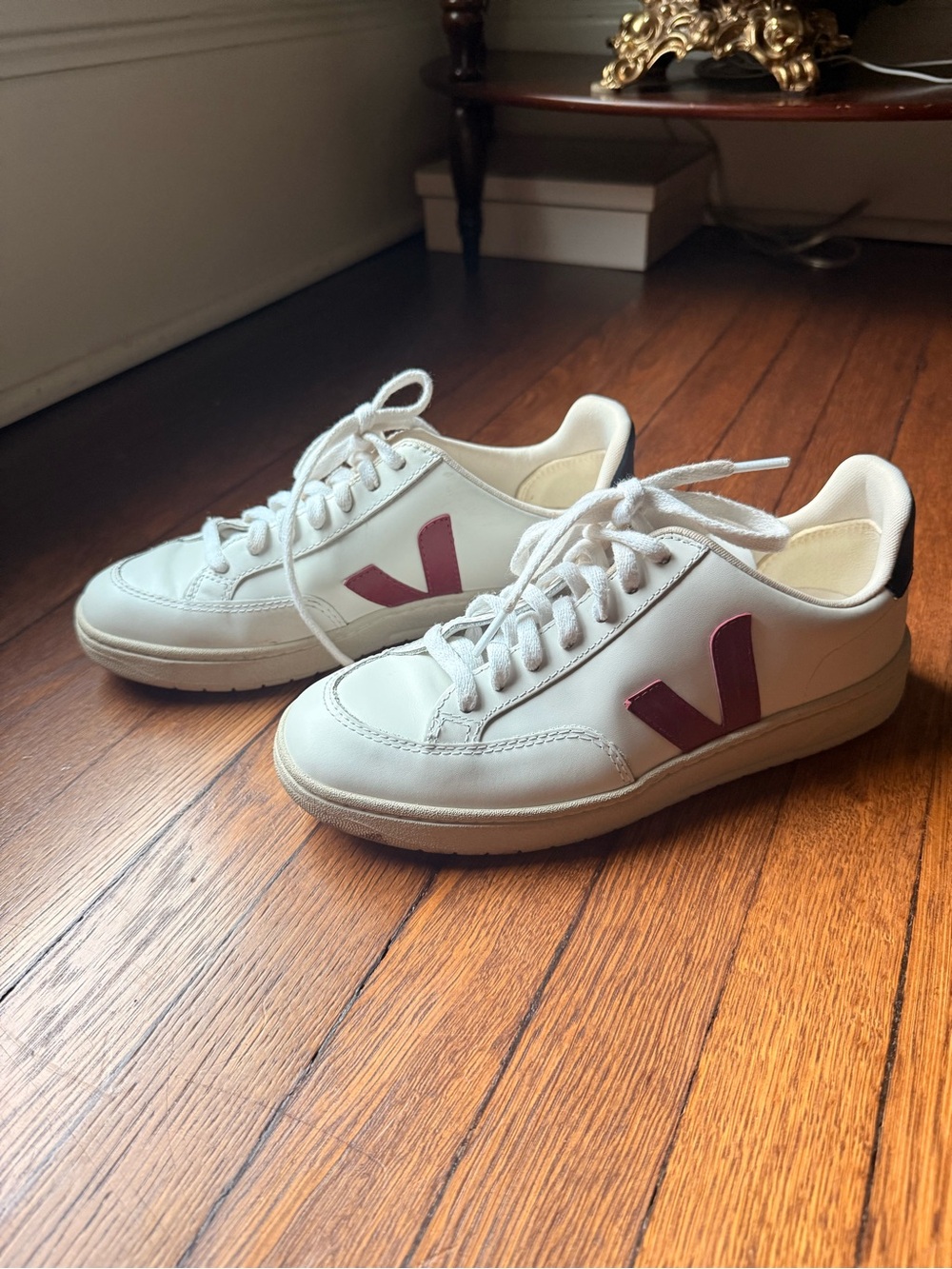 Vejas White Women's Leather Sneakers with Burgundy Accent